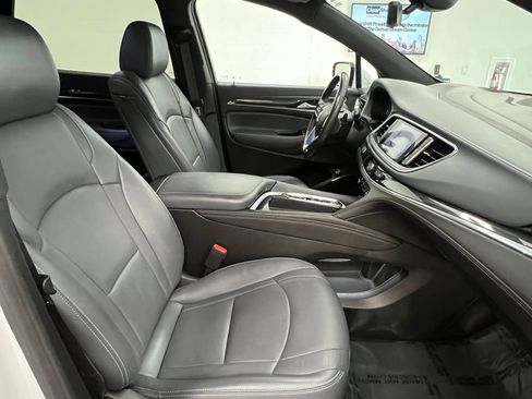 Used 2024 Buick Enclave Premium image 63