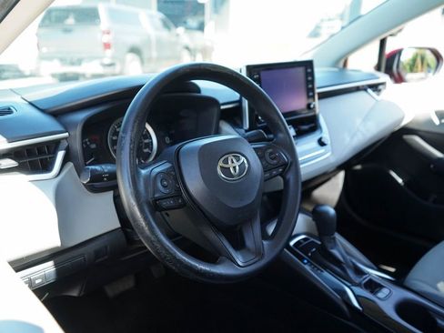Used 2021 Toyota Corolla LE image 6