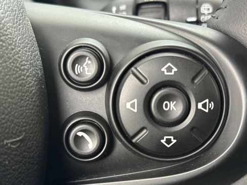 Used 2019 MINI Cooper 2-Door Hardtop image 25