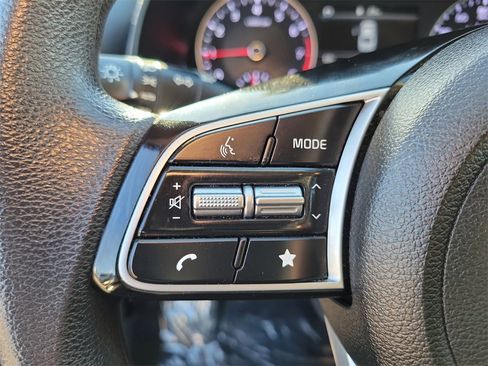 Used 2023 Kia Forte LXS image 5