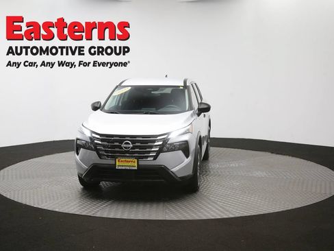 Used 2024 Nissan Rogue S AWD/4WD image 53
