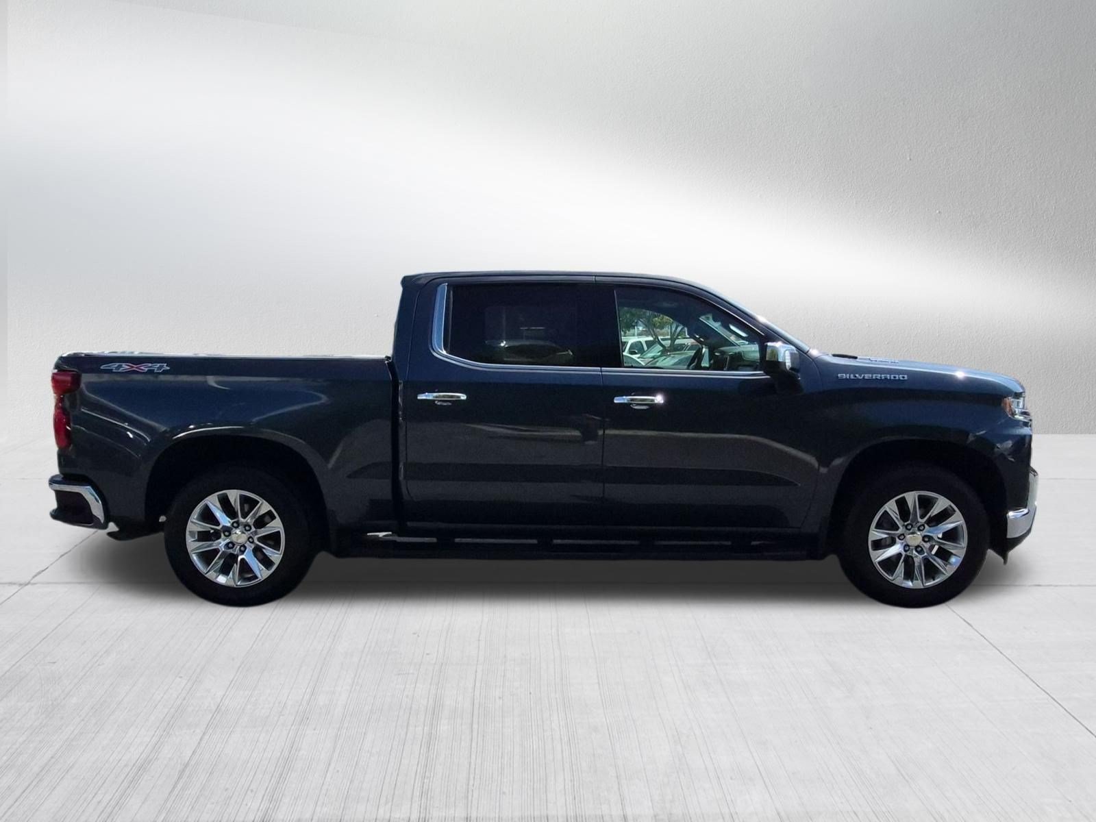 Certified 2021 Chevrolet Silverado 1500 LTZ w/ LTZ Premium Package AWD/4WD image 7