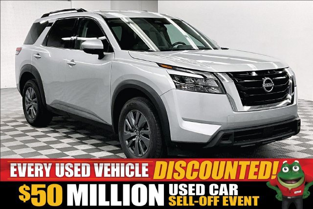 Used 2025 Nissan Pathfinder SV FWD image 1