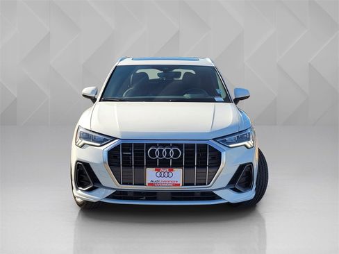 Used 2021 Audi Q3 2.0T Premium Plus w/ Premium Plus Package image 2