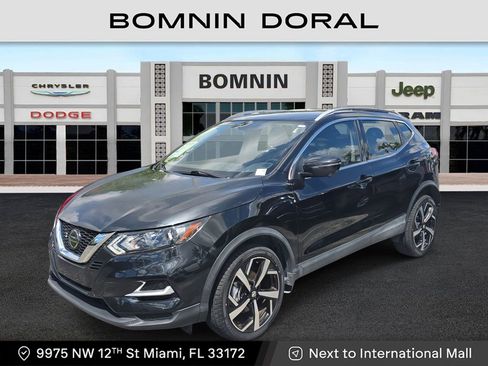 Used 2020 Nissan Rogue Sport SL image 1