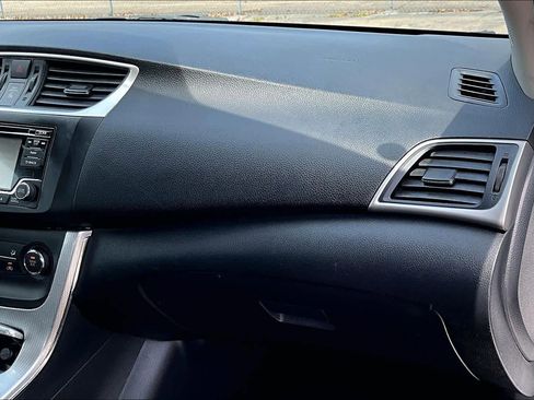 Used 2015 Nissan Sentra SR FWD image 18