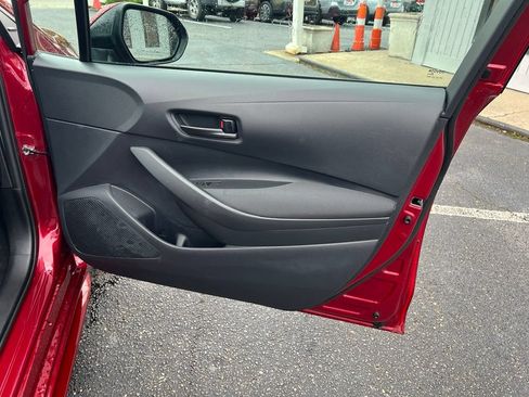 Used 2025 Toyota Corolla LE FWD image 27
