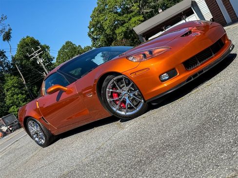 Used 2009 Chevrolet Corvette Z06 w/ Preferred Equipment Group RWD image 26