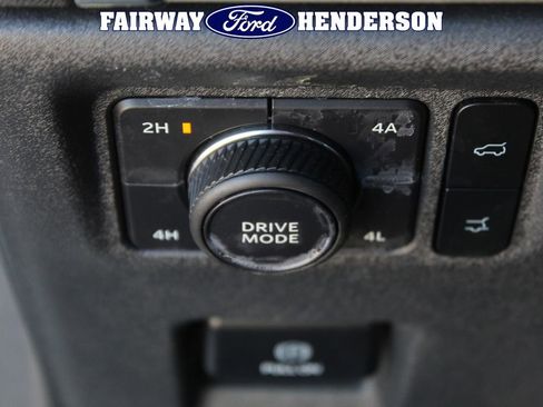 Used 2025 Ford Expedition Active image 34