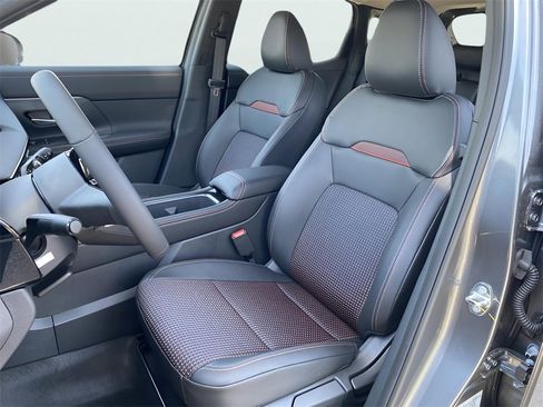 New 2025 Nissan Kicks SR image 27