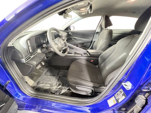 Used 2023 Hyundai Elantra SEL image 19