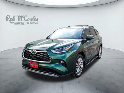 Certified 2025 Toyota Highlander Platinum