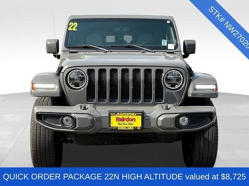Used 2022 Jeep Wrangler Unlimited Sahara image 2