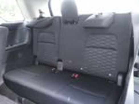 Certified 2025 Nissan Pathfinder SV FWD image 6