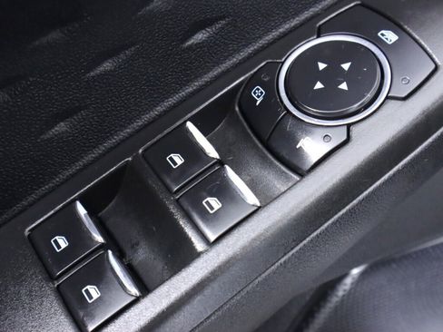 Used 2020 Ford Escape SE image 28