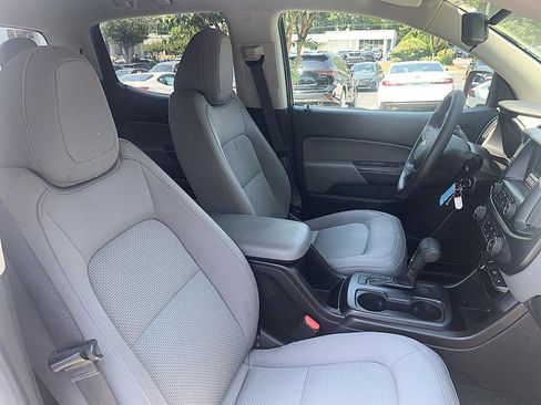 Used 2017 Chevrolet Colorado W/T RWD image 18