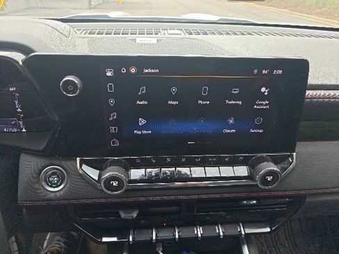 Used 2023 Chevrolet Colorado Z71 w/ Z71 Convenience Package 2 AWD/4WD image 10