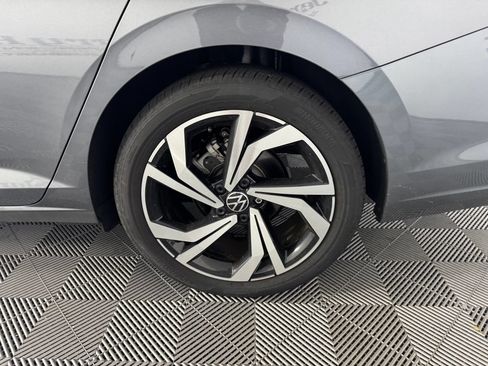 Used 2025 Volkswagen Jetta SEL FWD image 13