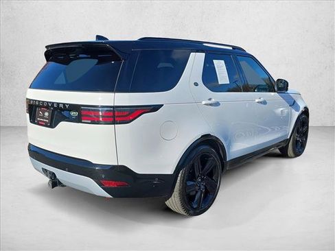 Certified 2023 Land Rover Discovery Metropolitan Edition image 5
