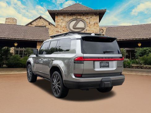 Certified 2024 Lexus GX 550 w/ Accessory Package (Z1) AWD/4WD image 3