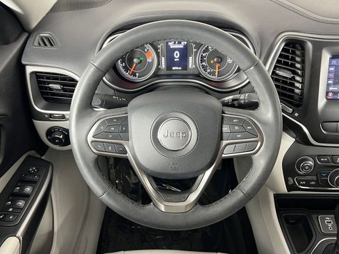 Used 2021 Jeep Cherokee Latitude Plus image 7