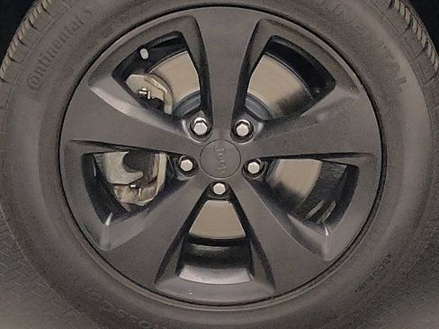 Used 2021 Jeep Cherokee Altitude image 31