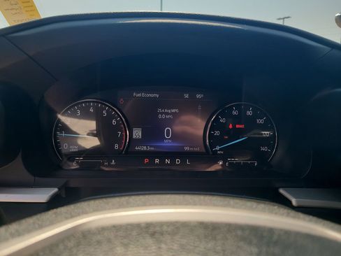 Certified 2022 Ford Explorer XLT w/ Equipment Group 202A image 15