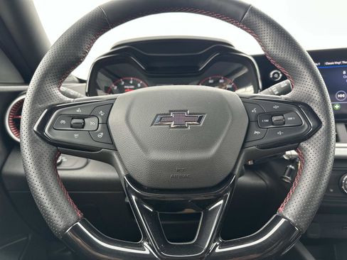 Certified 2024 Chevrolet Trax RS w/ Driver Confidence Package FWD image 19