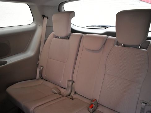 Used 2020 Kia Sedona LX FWD image 19