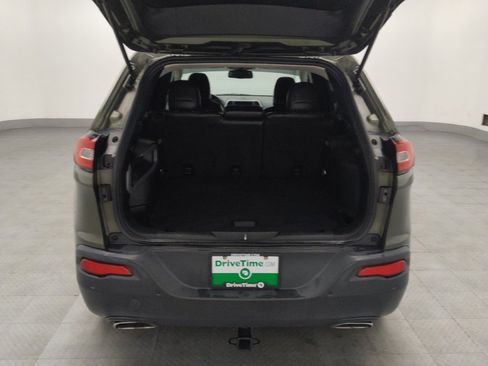 Used 2018 Jeep Cherokee Latitude Plus image 29