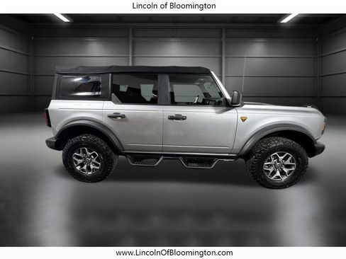 Used 2022 Ford Bronco Badlands AWD/4WD image 8