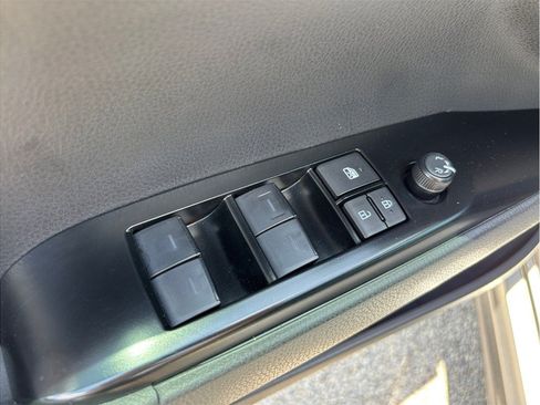 Used 2025 Toyota Camry SE FWD image 21