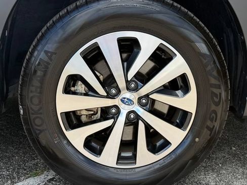Used 2025 Subaru Outback Premium w/ Popular Package #1A AWD/4WD image 12