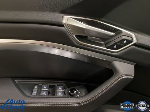 Used 2023 Audi e-tron Premium Plus w/ Premium Plus Package image 29