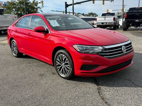 Used 2021 Volkswagen Jetta SE image 4