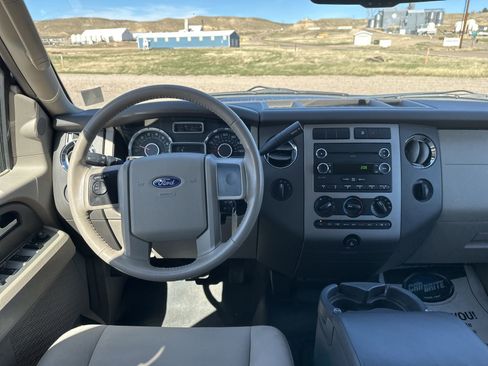 Used 2014 Ford Expedition EL XL image 16