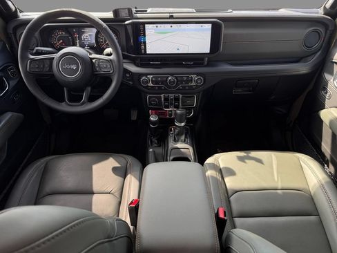 Used 2025 Jeep Gladiator Mojave w/ Safety Group AWD/4WD image 11