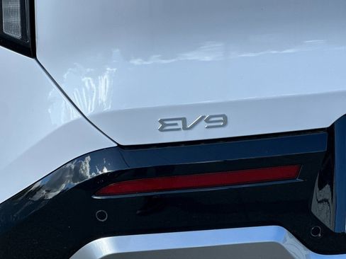 New 2026 Kia EV9 Land AWD/4WD image 27