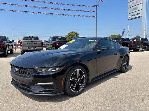 Used 2024 Ford Mustang Coupe image 2
