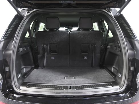 Used 2022 Jeep Grand Cherokee L Laredo image 17