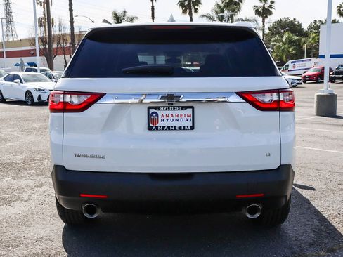 Used 2021 Chevrolet Traverse LT image 7