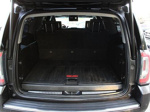 Used 2018 GMC Yukon XL Denali w/ Denali Ultimate Package AWD/4WD image 9