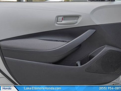 Used 2024 Toyota Corolla LE FWD image 13