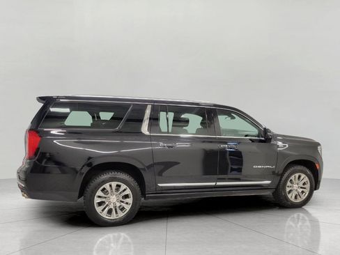 Used 2022 GMC Yukon XL Denali image 11