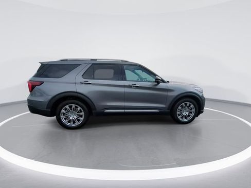 Used 2025 Ford Explorer Platinum RWD image 9
