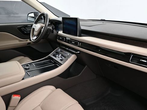 Used 2021 Lincoln Aviator Reserve w/ Equipment Group 202A image 13