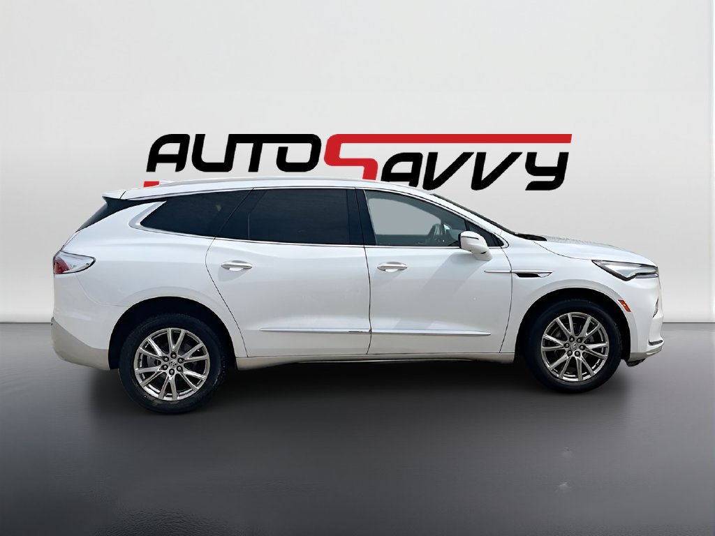 Used 2024 Buick Enclave Premium AWD/4WD image 8