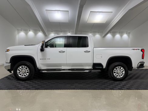 Used 2024 Chevrolet Silverado 2500 LTZ image 5