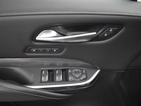 Used 2024 Cadillac XT4 Premium Luxury image 13