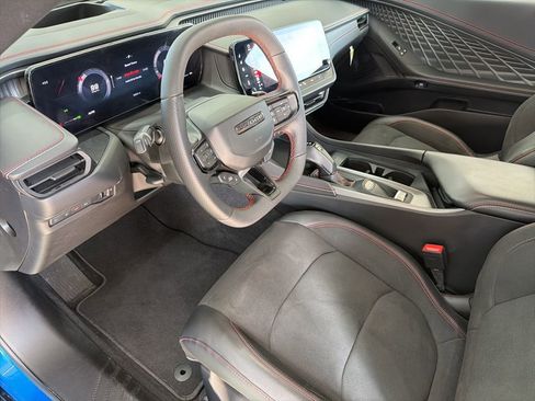 Used 2025 Dodge Charger R/T Scat Pack w/ Track Pack image 28